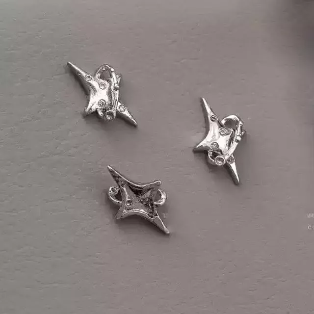 Nail Jewellery Star 7.5 x 12.5mm 1pcs